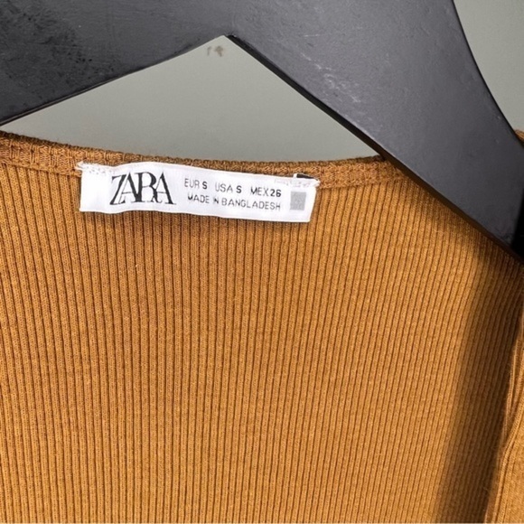 Zara Ribbed T-Shirt - Picture 3 of 5